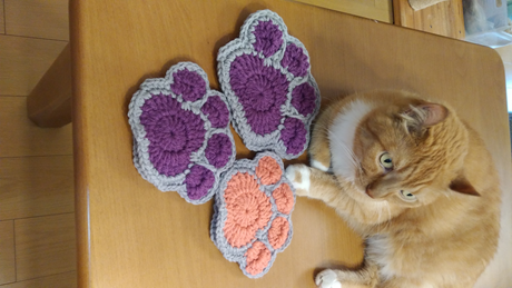 肉球型アクリルたわし